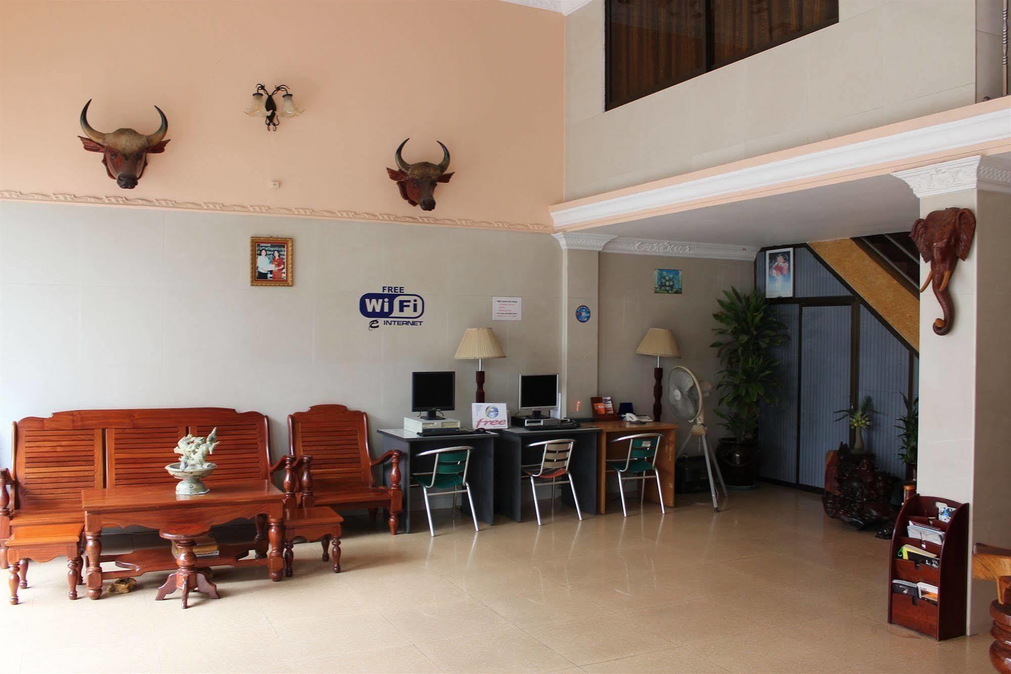 Lucky 1 Guesthouse Phnom Penh Extérieur photo