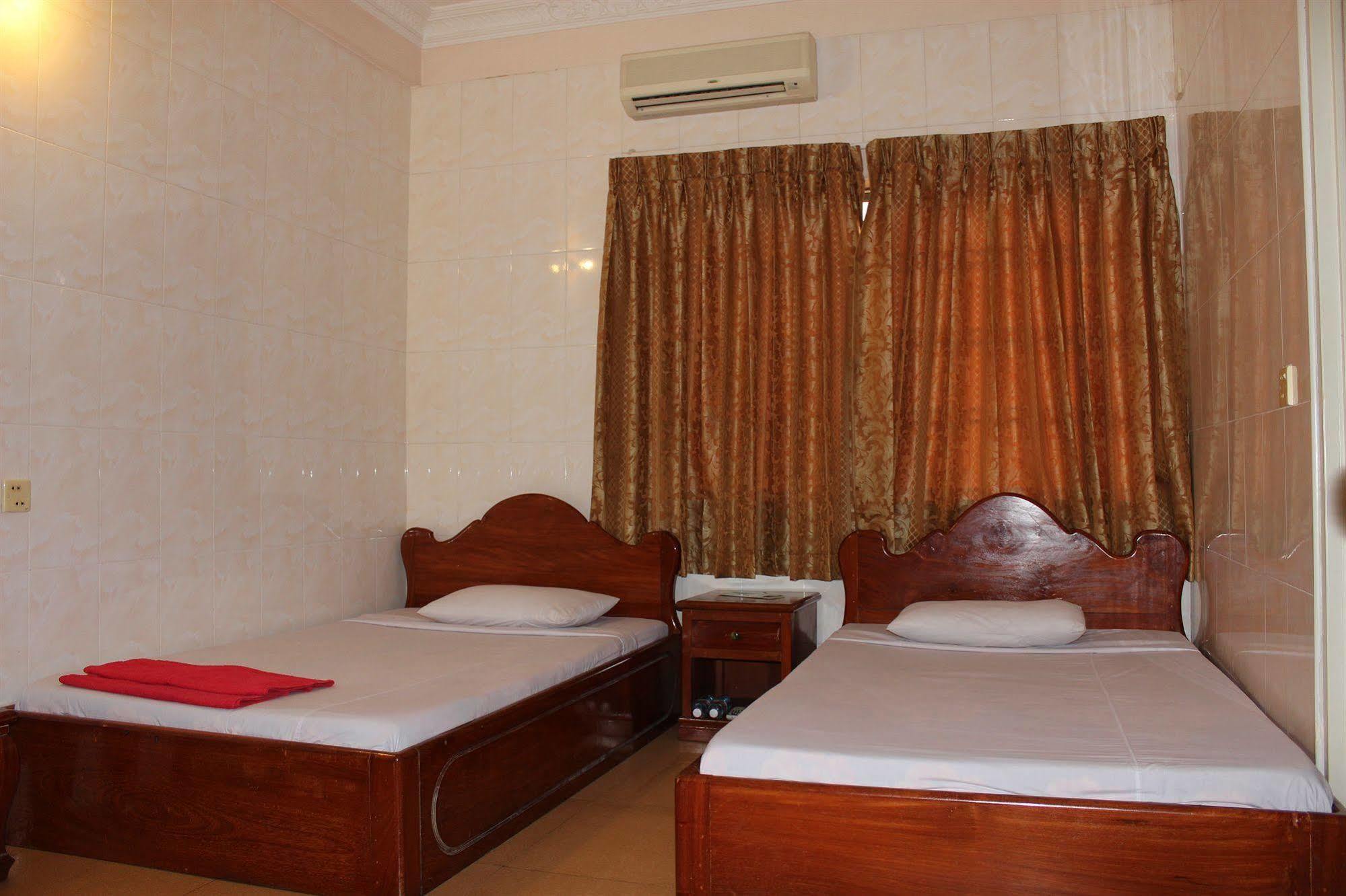 Lucky 1 Guesthouse Phnom Penh Extérieur photo