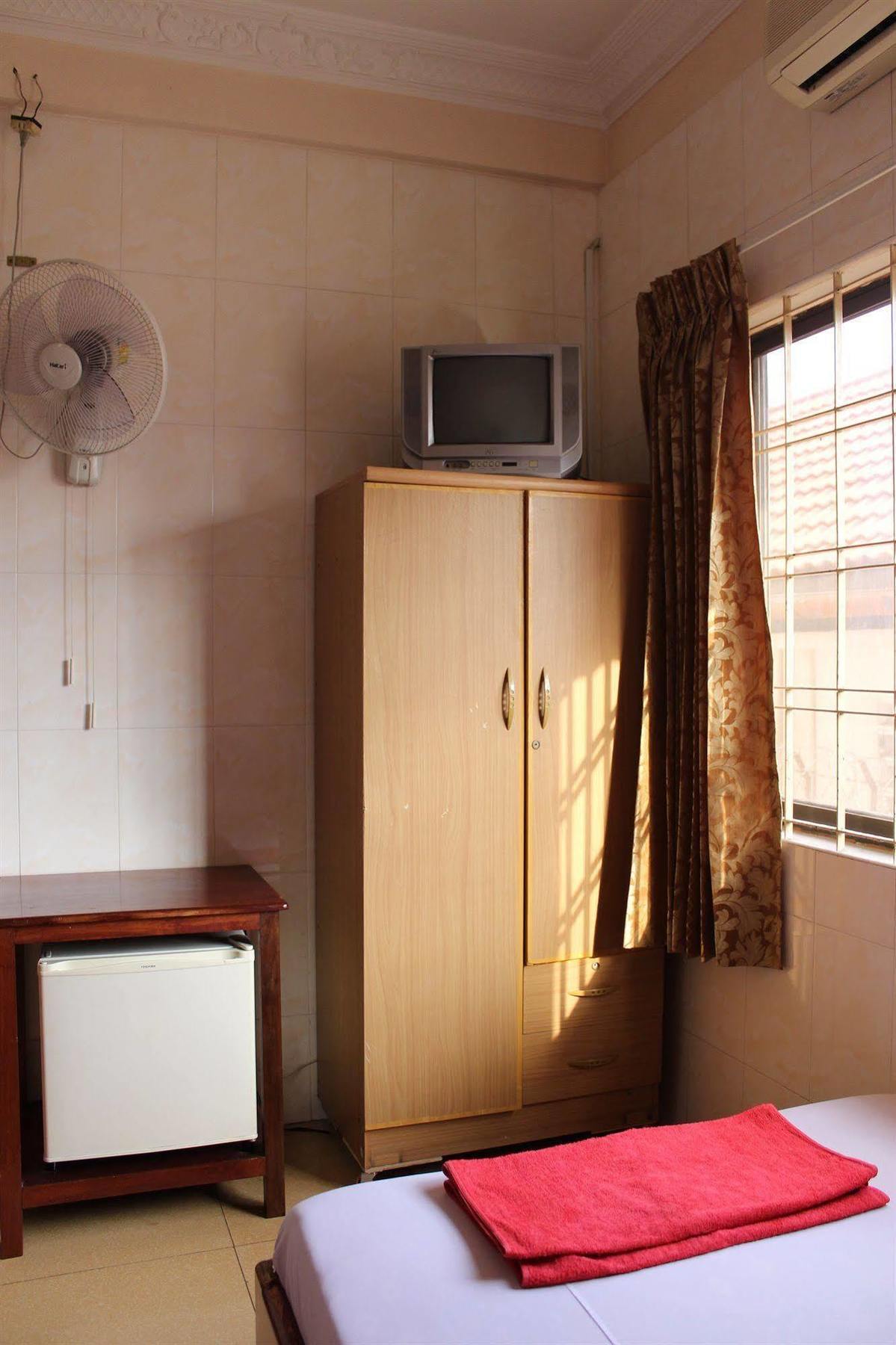 Lucky 1 Guesthouse Phnom Penh Extérieur photo