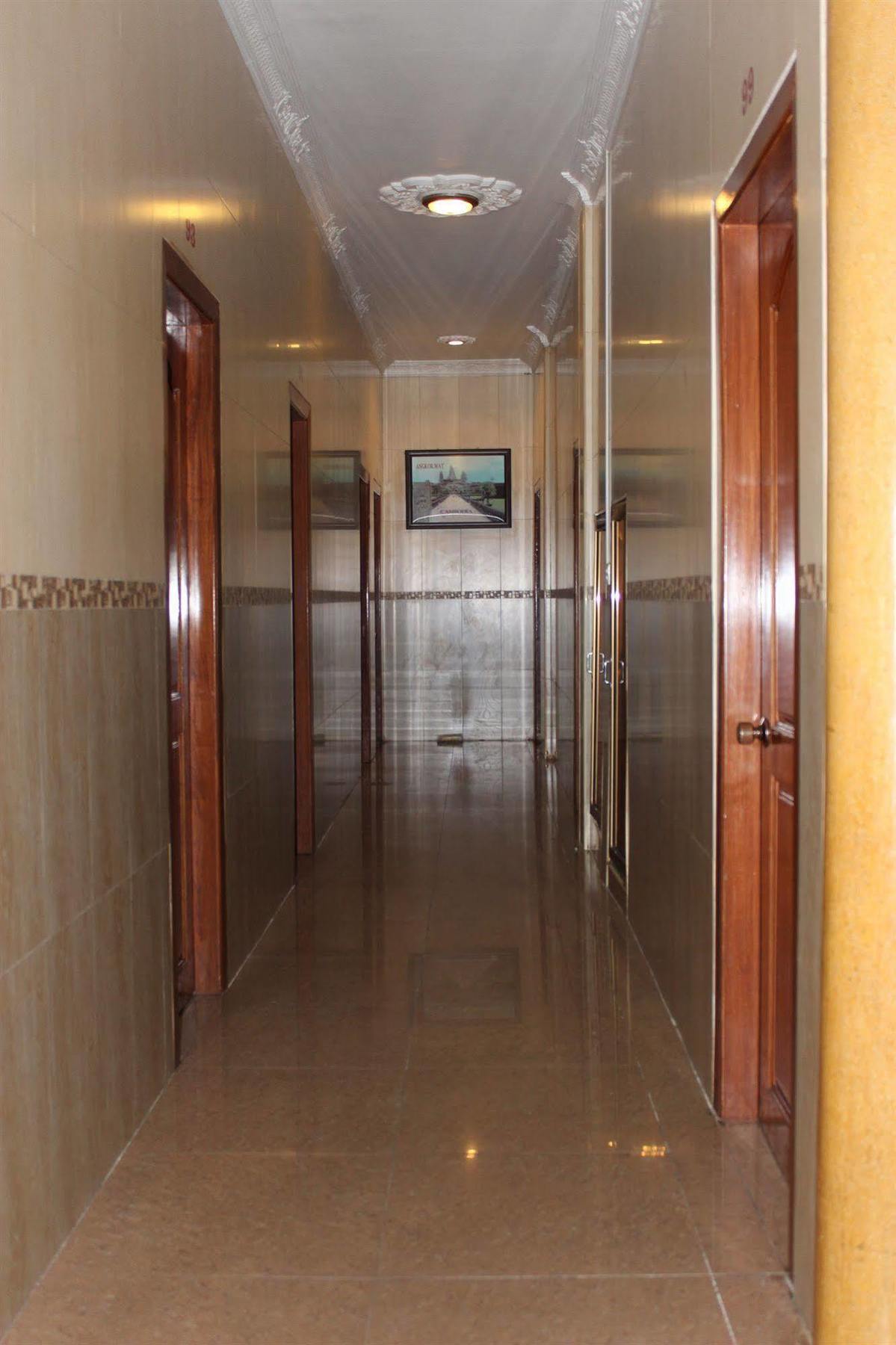 Lucky 1 Guesthouse Phnom Penh Extérieur photo
